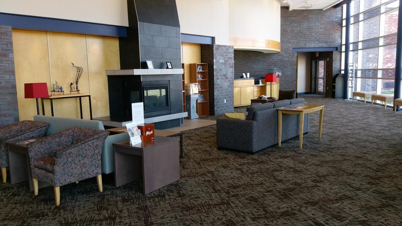 فندق بست ويسترن ذا فولز إن آند سويتس Fergus Falls المظهر الخارجي الصورة